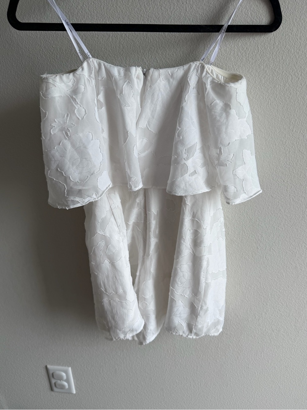Lulus Have Some Sun White Floral Burnout Strapless Romper Size M - Picture 3 of 4